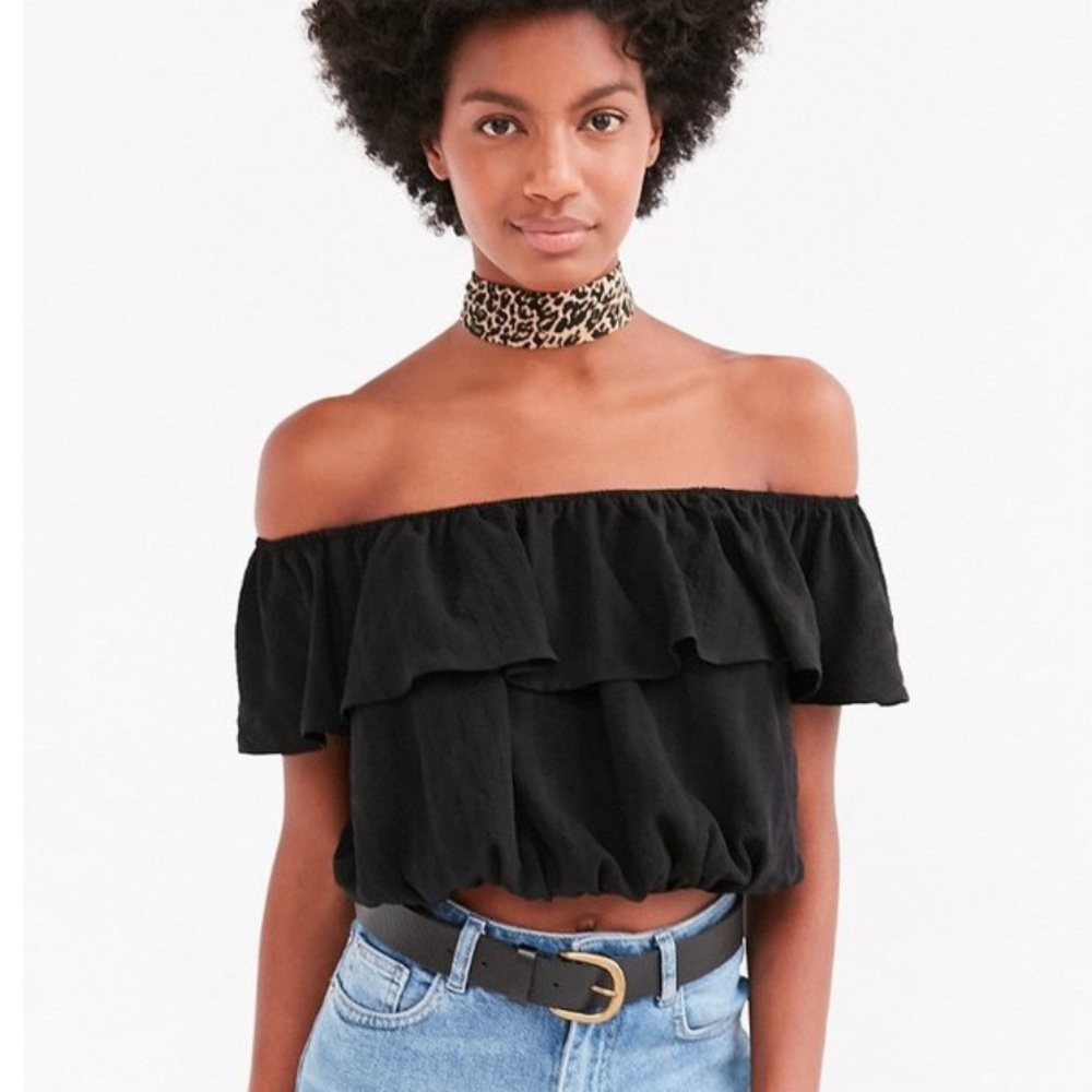 URBAN OUTFITTERS KIMCHI BLUE UO Black Off Shoulder Ruffle Crop Blouse Top XS